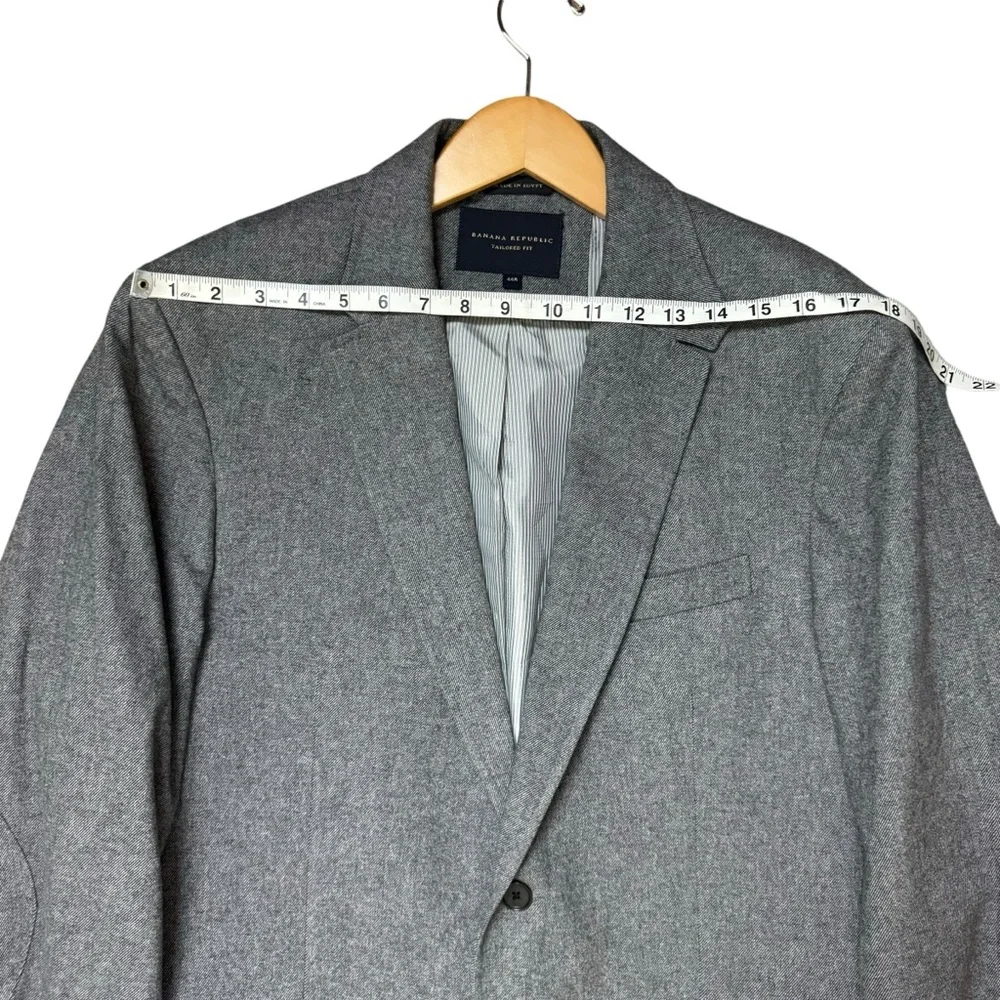 Banana Republic Mens Dark Grey‎ Herringbone Two Button Business Blazer Size 44R